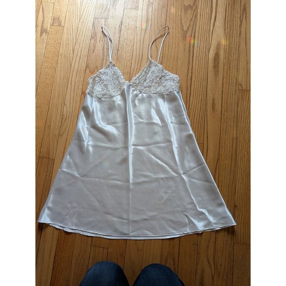 Vintage White Satin & Lace Slip Dress With Spaghetti Straps - Picture 4 of 4